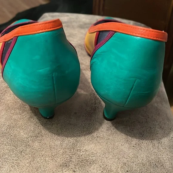 Vintage Timothy Hitsman pumps - Picture 4 of 8